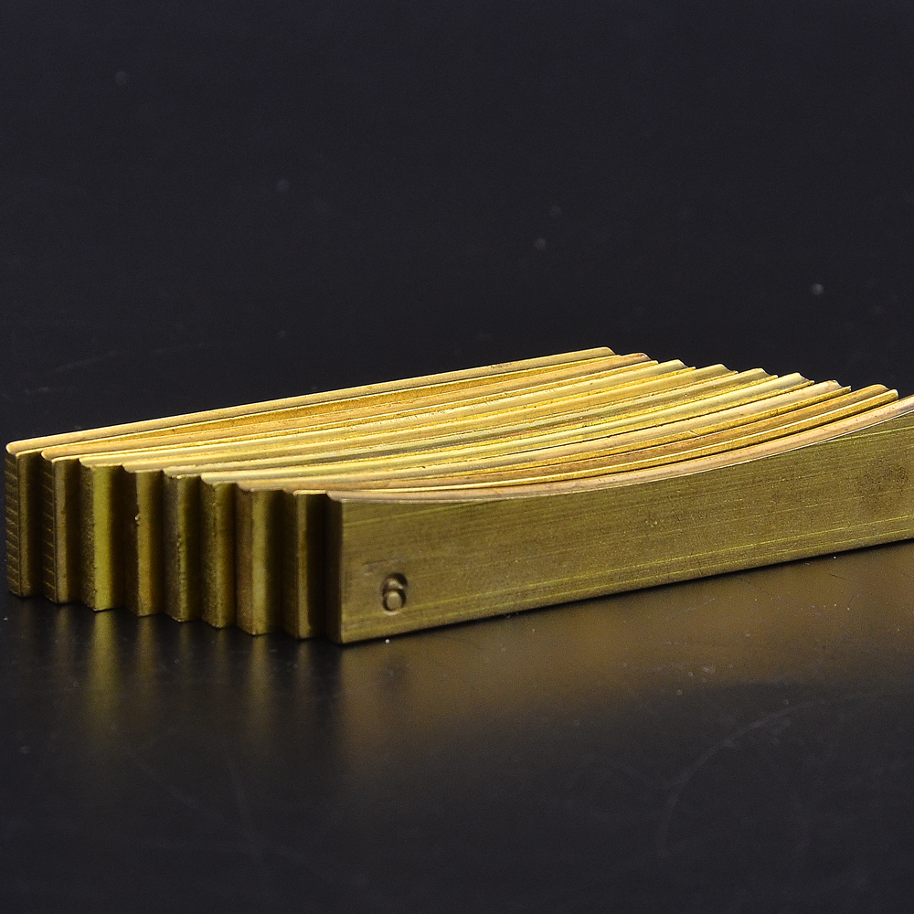 Caul per pressa per tasti della tastiera con inserto in ottone per chitarra basso