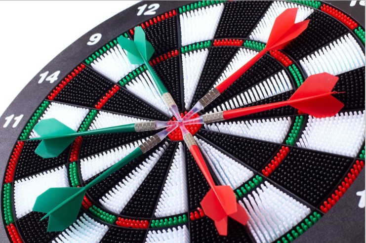 UB Safety Beginner Leisure 17 Inch Safety Plastic Practice Dart Board 42cm 6 Copper Darts Soft Tip Darts