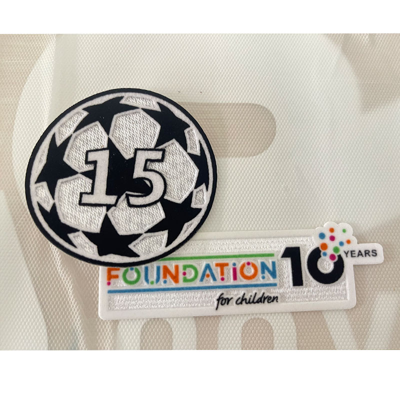 Naszywki Odporne na zużycie piłki sportowe Naprasowanka robić naszywki na koszulkę piłkarską Najwyższa jakość: Antyczne srebro