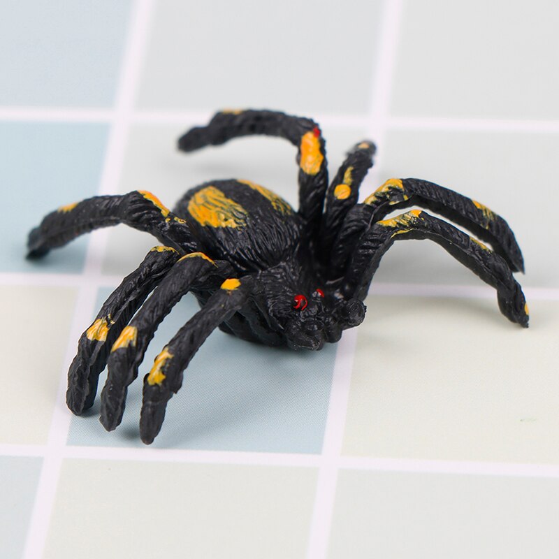 Ehbqna 5Pcs Simulatie Spider Plastic Grappig Speelgoed Novelty Joke Prank Realistische Rekwisieten Halloween Party Decor Kid Mode