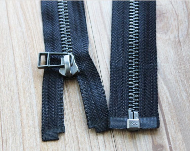 YCC cuivre dent métal zipper 8 dents grossières vêtements noir unique tête