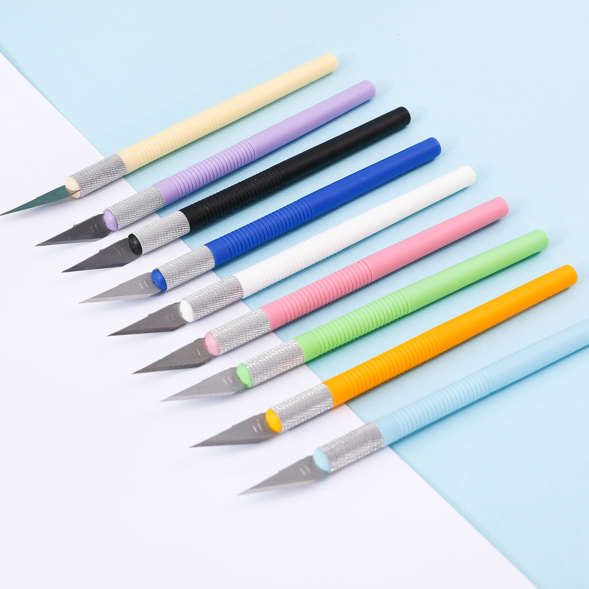 Mini Snijden Pad Kawaii Snijden Mat Handgemaakte Sjabloon Snijden Papier Pad Graveren Pad Art Supplies Briefpapier Schoolbenodigdheden: 1pc random knife / 8x8cm