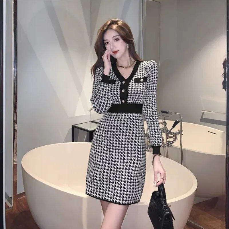 Schwarze Häkelkleider für Damen, Herbst und Winter, in Weiß, Ich bin Ausverkauf, ästhetisches, trendiges Kpop-Strickkleid für Damen