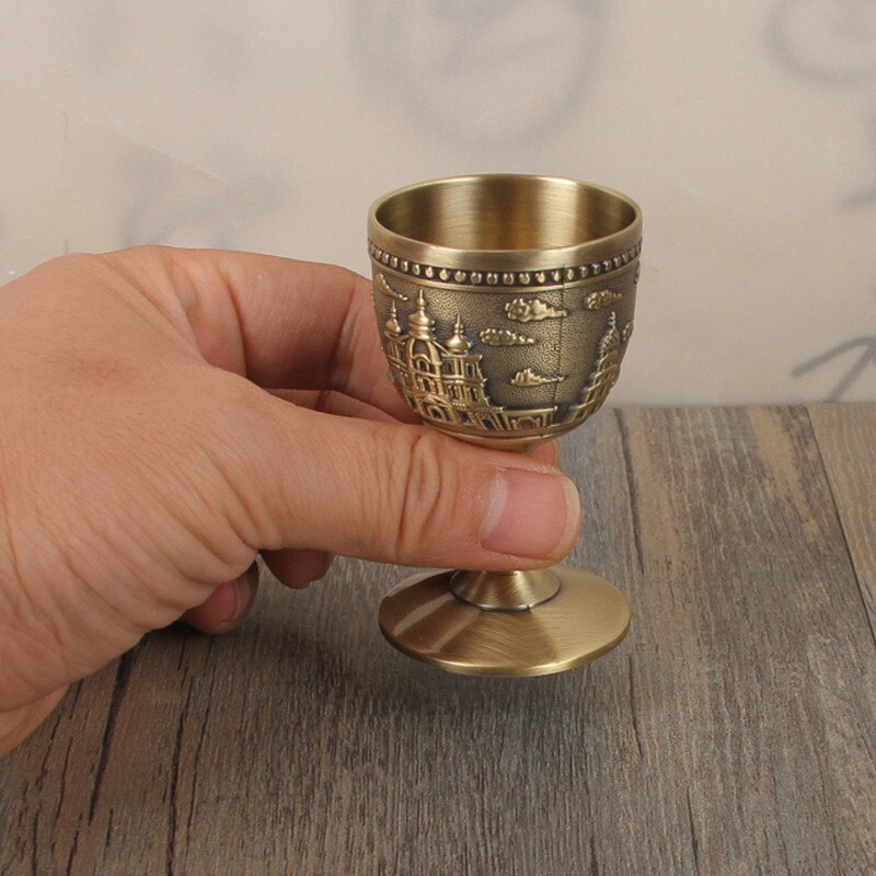 Europeiskt snidningsmönster vintage slott klassisk metall whiskykopp handgjord liten bägare hushåll koppar vin glas bar verktyg