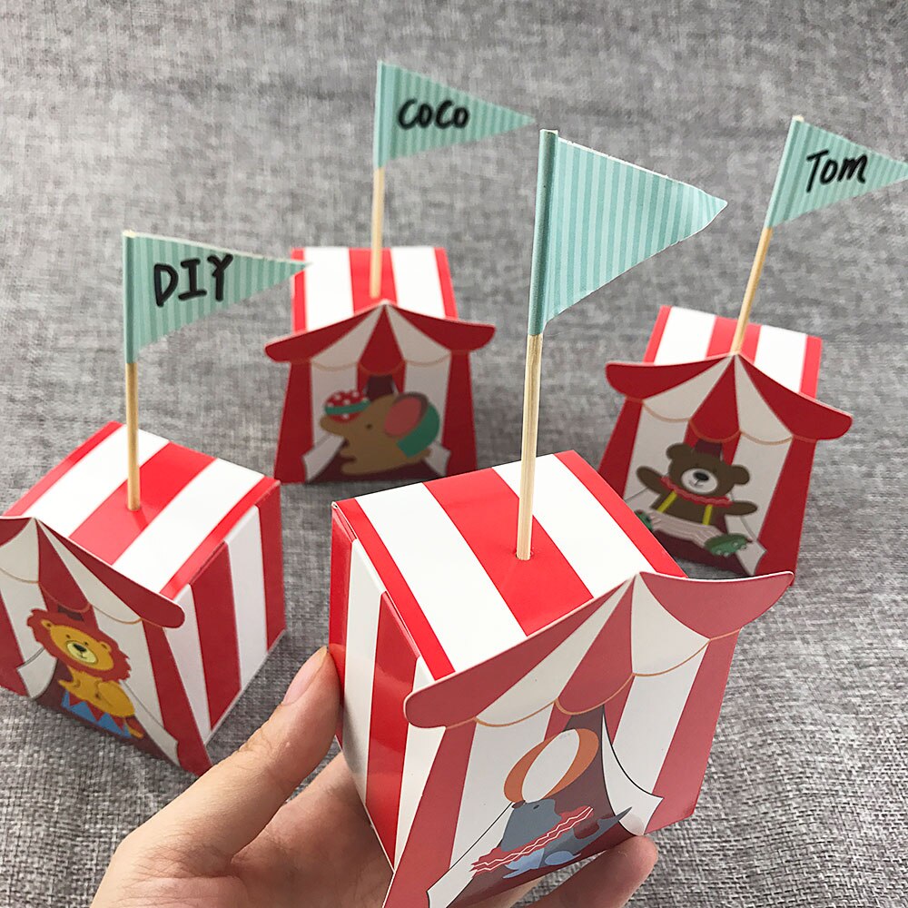 20 stks/set Circus Bonbondoos Papier Rood Gestreepte Geschenkdoos met Vlag Verjaardagsfeestje Baby Douche Decoraties Gunsten Verpakking Zak