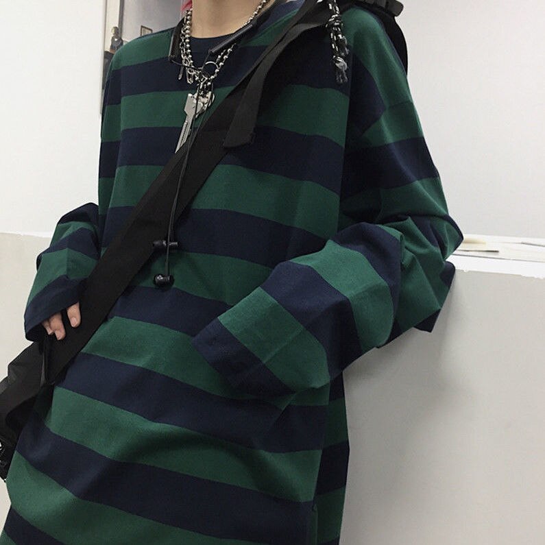 C'est le nouveau Grunge Punk Chemise ajustée pour femmes de style punk avec croi