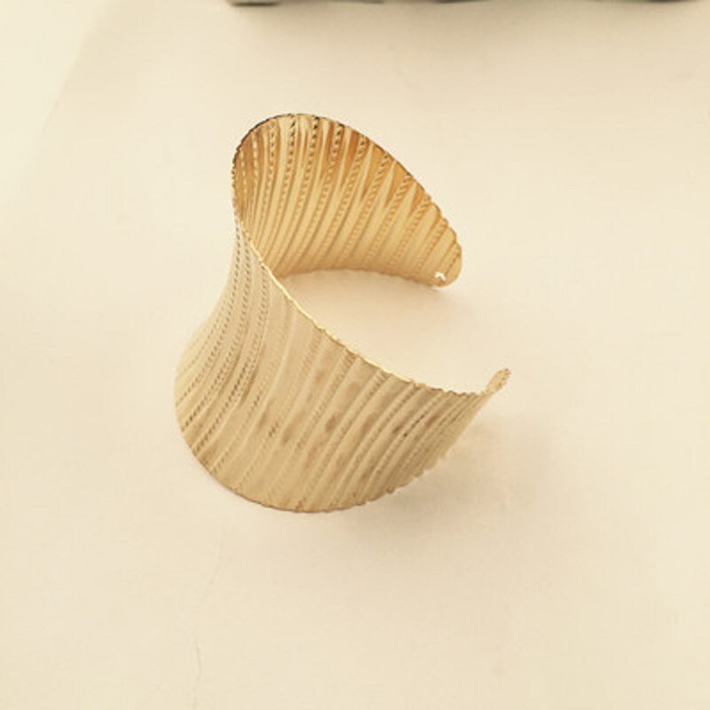 Find Me Vintage Curved Ethnic Big Cuff Bracelet Boho Statement Irregular Punk Bracelets Bangle For Women Jewelry