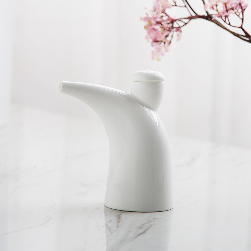 Bouteilles en porcelaine blanc clair d'huile vinaigre | Petit distributeur d'huile en céramique, bouteille d'huile d'olive créative, distributeur de sauce bbq