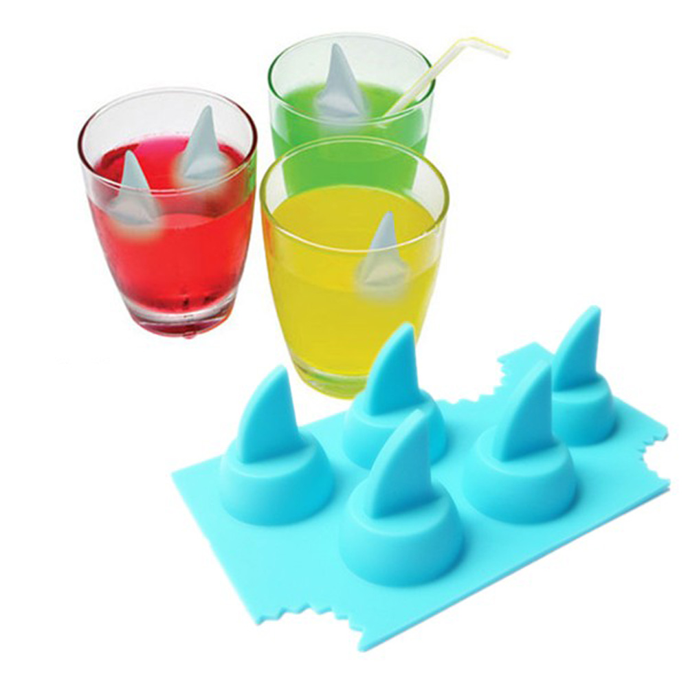 Drink Ice Tray Cool Shark Fin Shape Ice Freeze Mold Ice Maker Mould 13.2*8.2*3.8cm HG0856