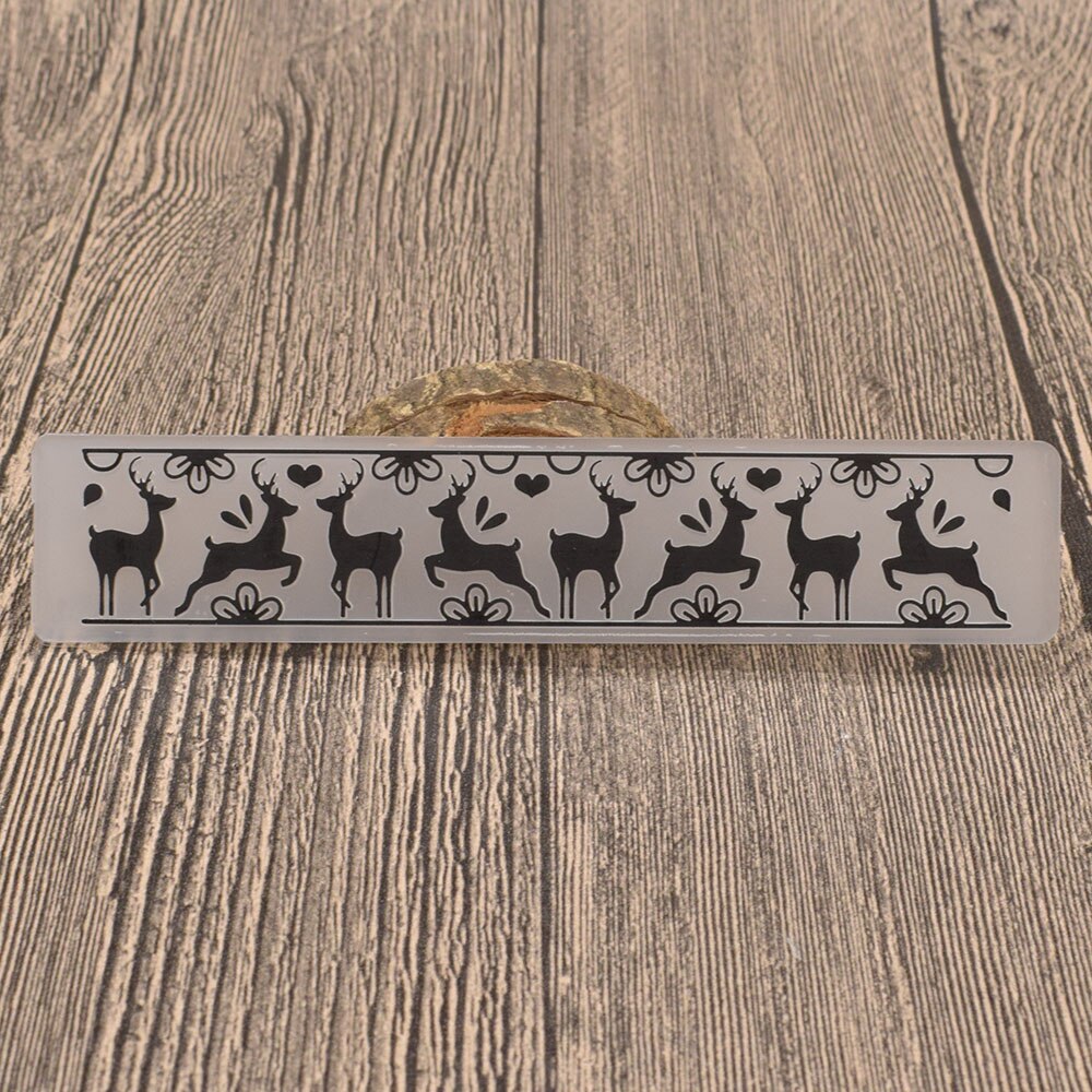 Animal Deer Plastic Embossing Folder Stencil Template For Scrapbooking Paper Birthday Christmas Card Decoration: deer