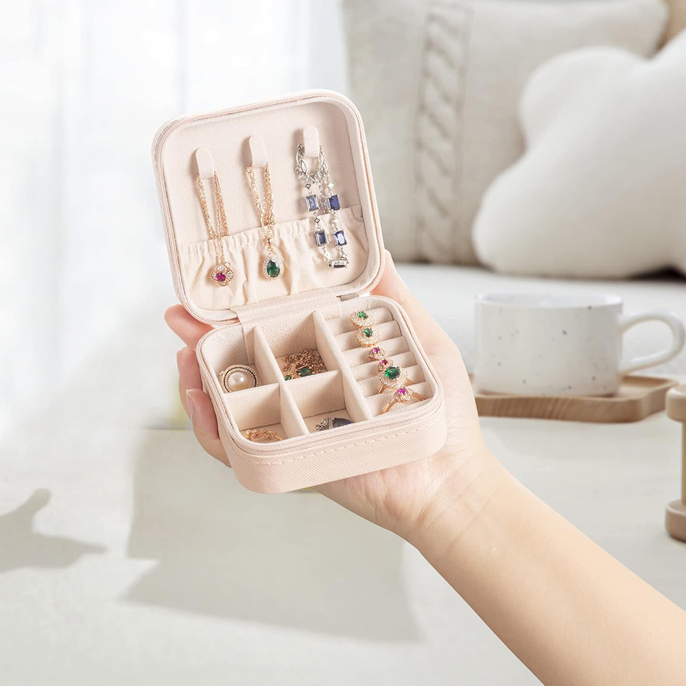 Mini soporte de almacenamiento de joyería portátil de viaje para anillos, pendientes, collares, pulseras, brazaletes, cajas organizadoras para niñas y mujeres