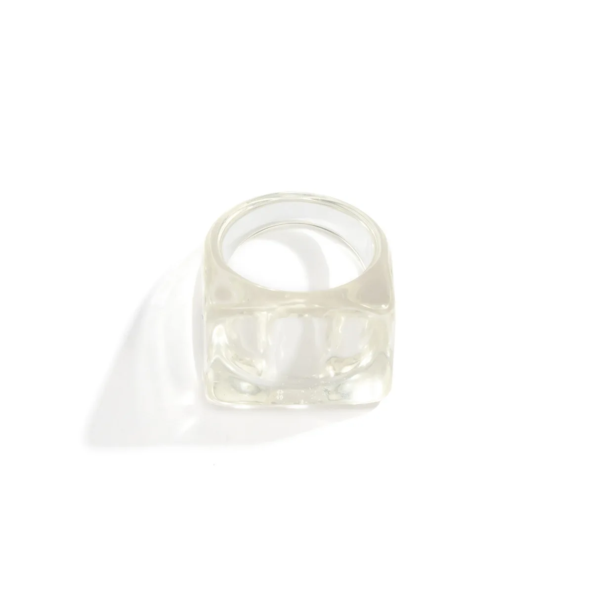Anillo de plástico geométrico cuadrado grande y atrevido para mujer, anillos de dedo Knukle para mujer, anillo grueso de acrílico de colores sólidos simples, de joyería para niñas: Transparente