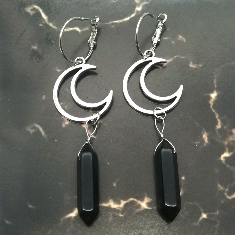Gothic Oorbellen Met Hangende Ketting En Veer main image 1