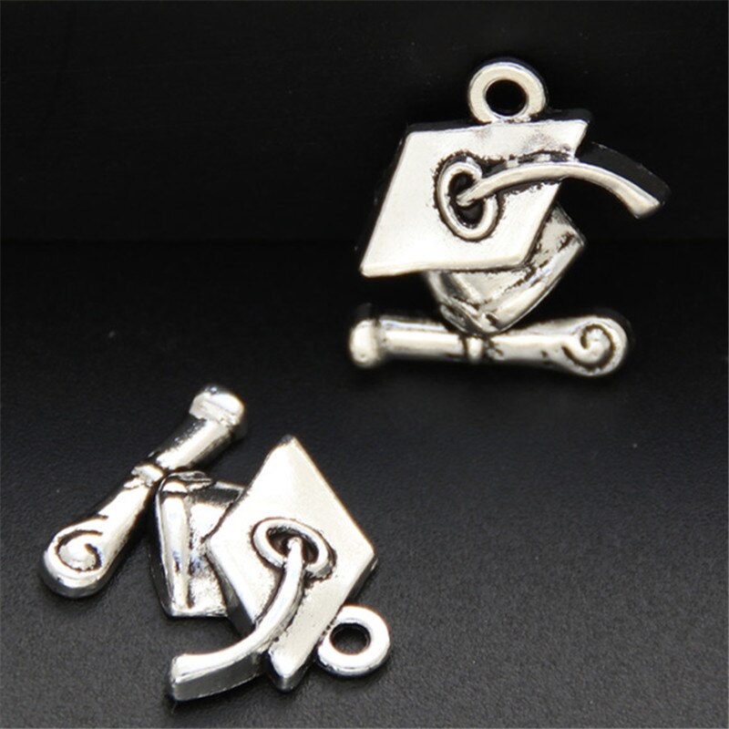 40 stks Zinklegering Afstuderen Cpa En Diploma Charms Antiek Zilveren Hoed Hanger Fit DIY Drijvende Charm A08