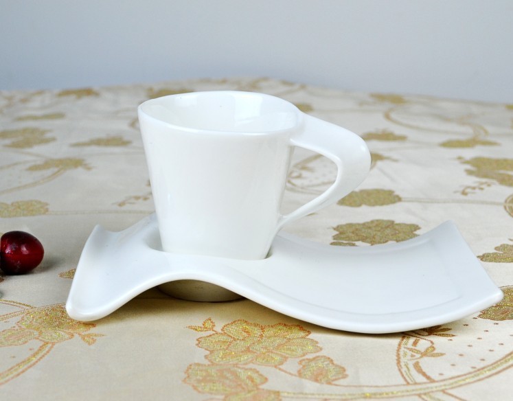 China Bone keramische kopje koffie en schotel set 300-400 ml Keramische cup (een set omvat een cup en een schotel)