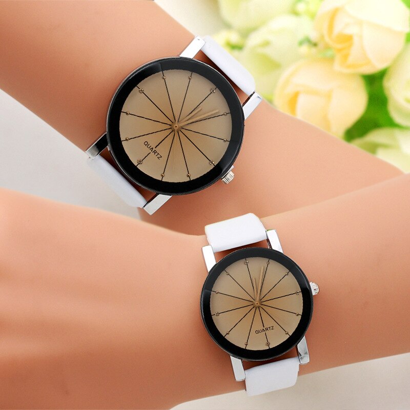 Ronde Paar Horloge Zwart en Wit Bruin Dial Lederen Pointer Mannelijke en Vrouwelijke Student Temperament Horloge