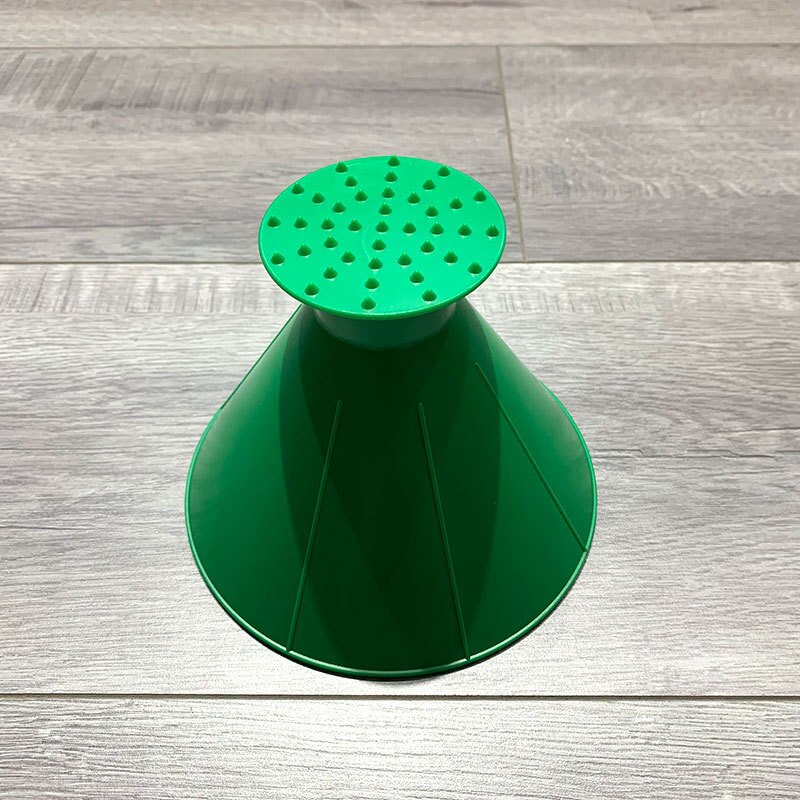 Car Magic Window Windshield Ice Scraper Oil Funnel Snow Remover Shovel Window Scrapers Cone Deicing Snow Remover: Green