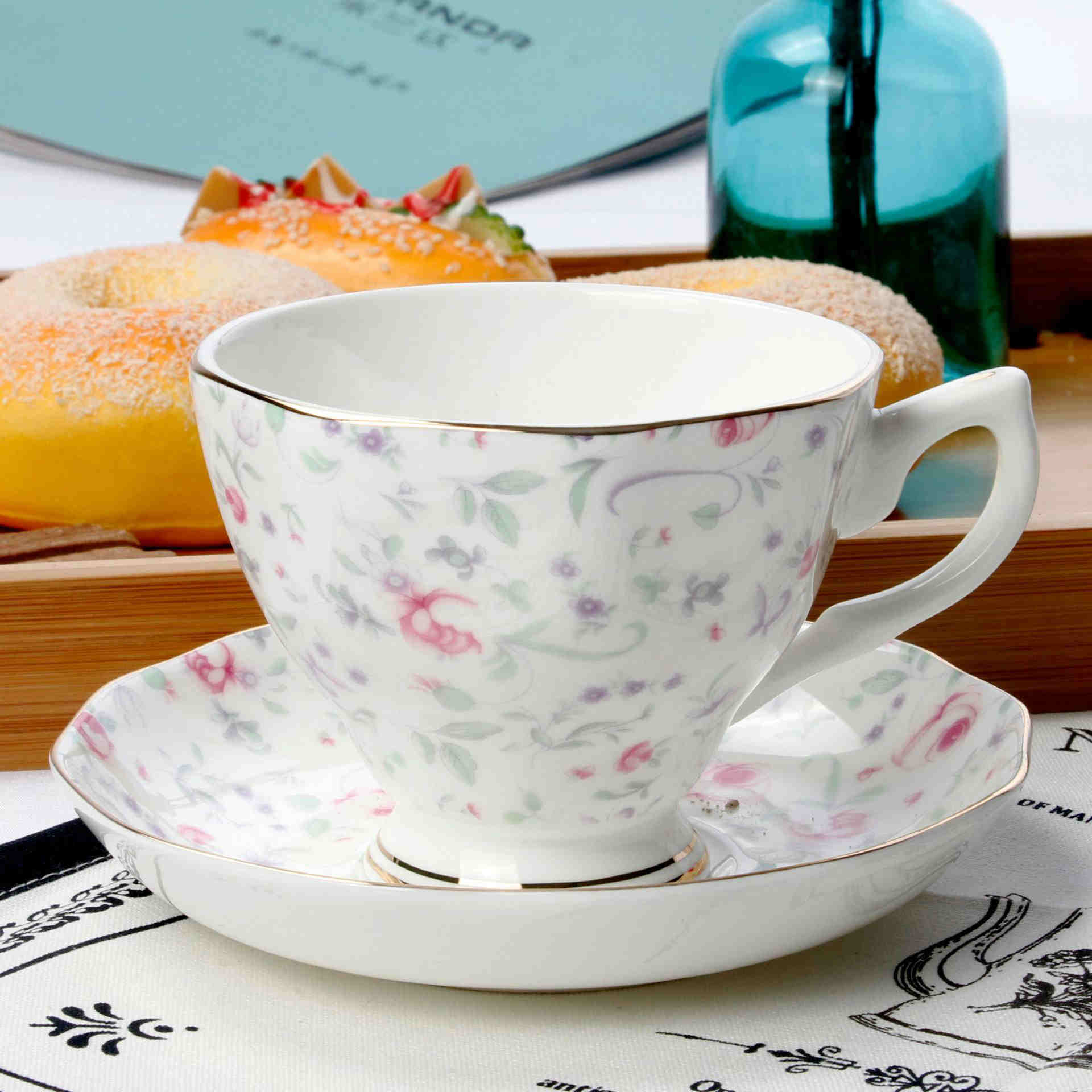 2pcs/ Set Bone china Coffee Cup Set English Afternoon Tea Set High grade Coffee Cup and Saucer multiple choice Tea cup: 11