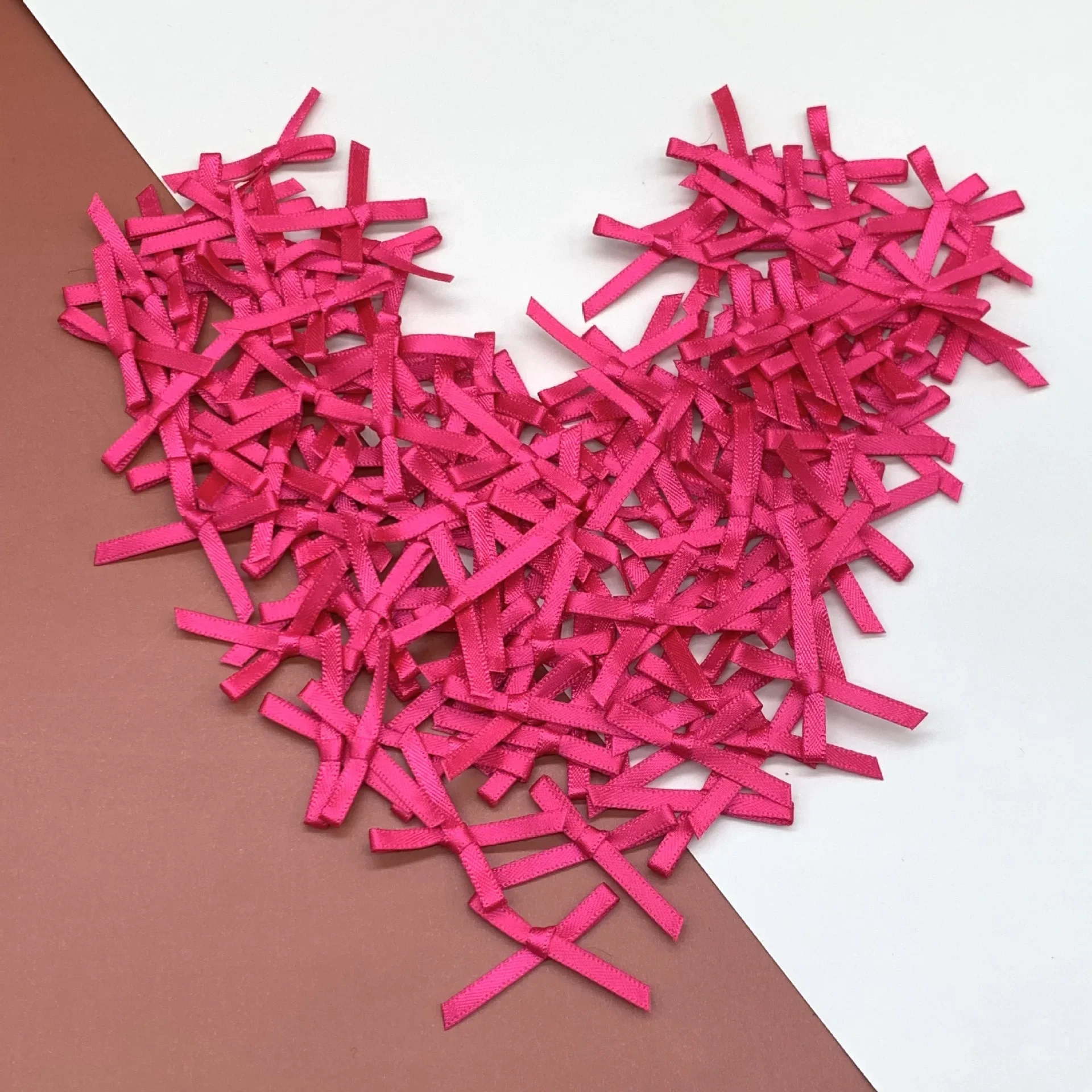 100 Uds Mini cinta de raso flores lazos lazos artesanía Scrapbooking adorno proyectos de bricolaje pajaritas decoración pinzas para el cabello lazos para el cabello de mascotas