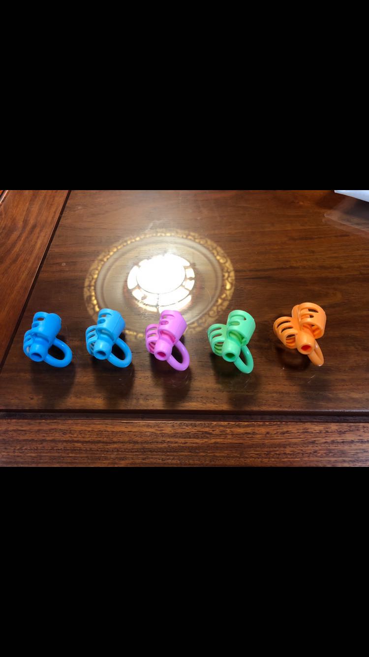 genuine two-finger TPR pencil holder pen holder sleeve writing learning correction tool pen holding corrector holder sleeve