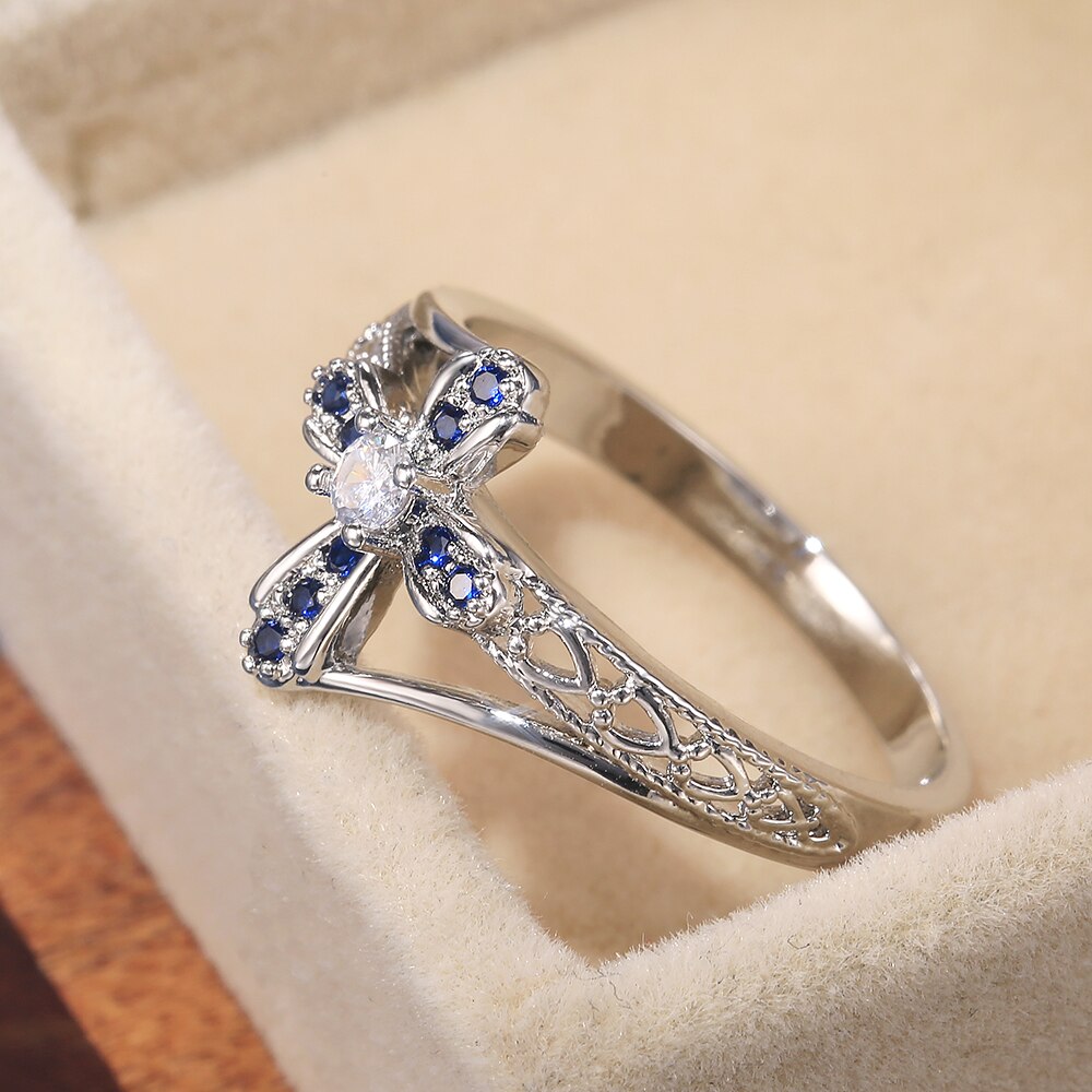 Huitan Kruzifix Weibliche Hochzeit Ring Engagement Party Silber Farbe Elegante Dame Kreuz Stilvolle Schmuck Ringe