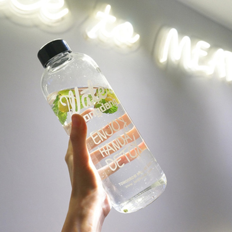 1000ml 550ml sportvattenflaska bärbar läckagesäker för sportstravel rymdcykelvandring plastvattenflaska dryckesartiklar