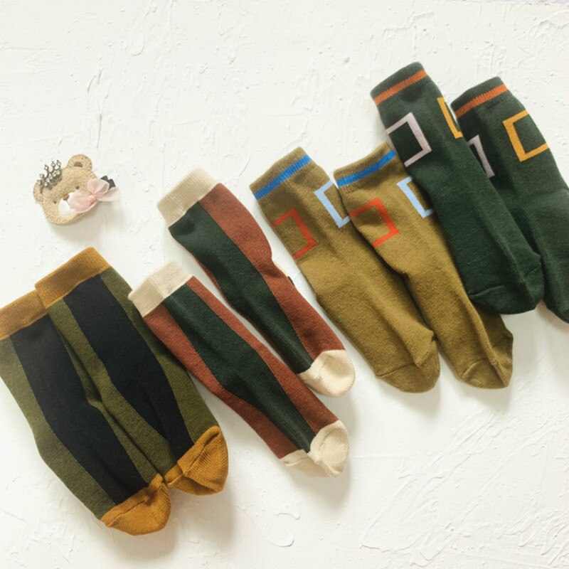 2 Paare/los Winter Herbst Kinder Socken Kinder Baby Jungen Mädchen Kleinkind Koreanische Retro Geometrische Baumwolle Socken