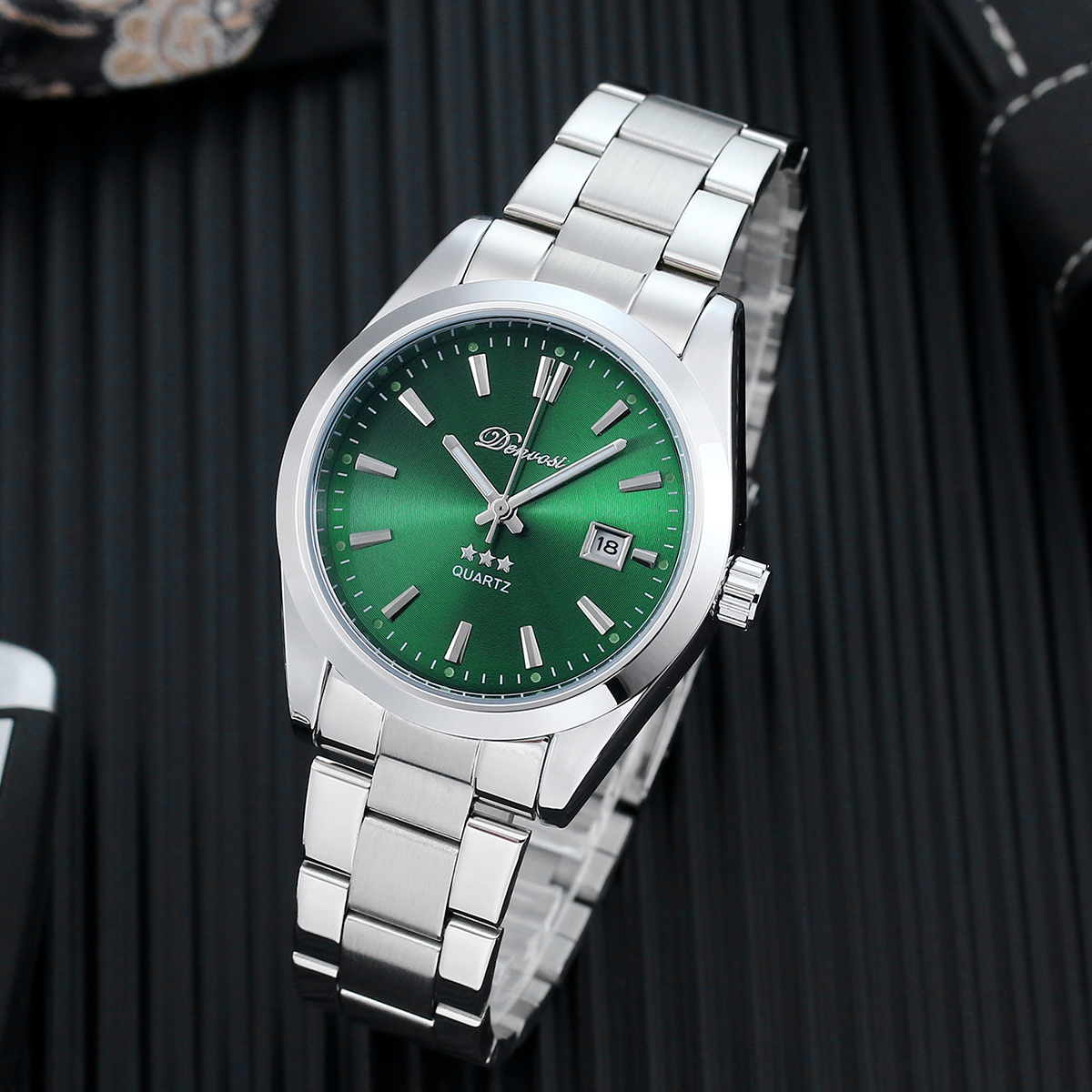 Denvosi Reloj de cuarzo luminoso resistente al agua para hombre informal de Simple