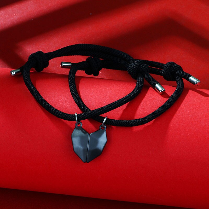 2Pcs Lovers Matching Friendship Heart Pendant Couple Magnetic Distance Faceted Heart Pendant Necklace Couple Jewelry: A Couple Bracelet