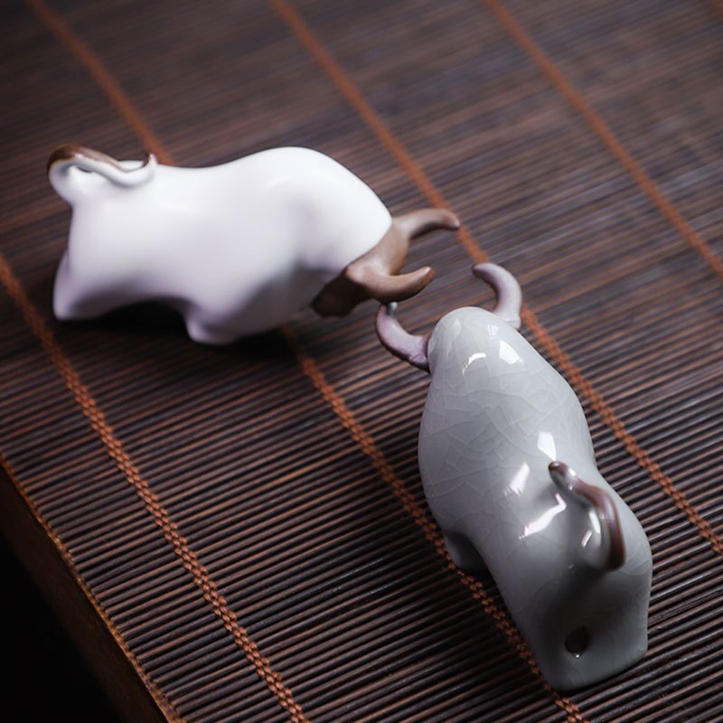 Calf ceramic tea pet ornaments, tea play Ru porcelain can be opened, tea set Kung Fu accessories