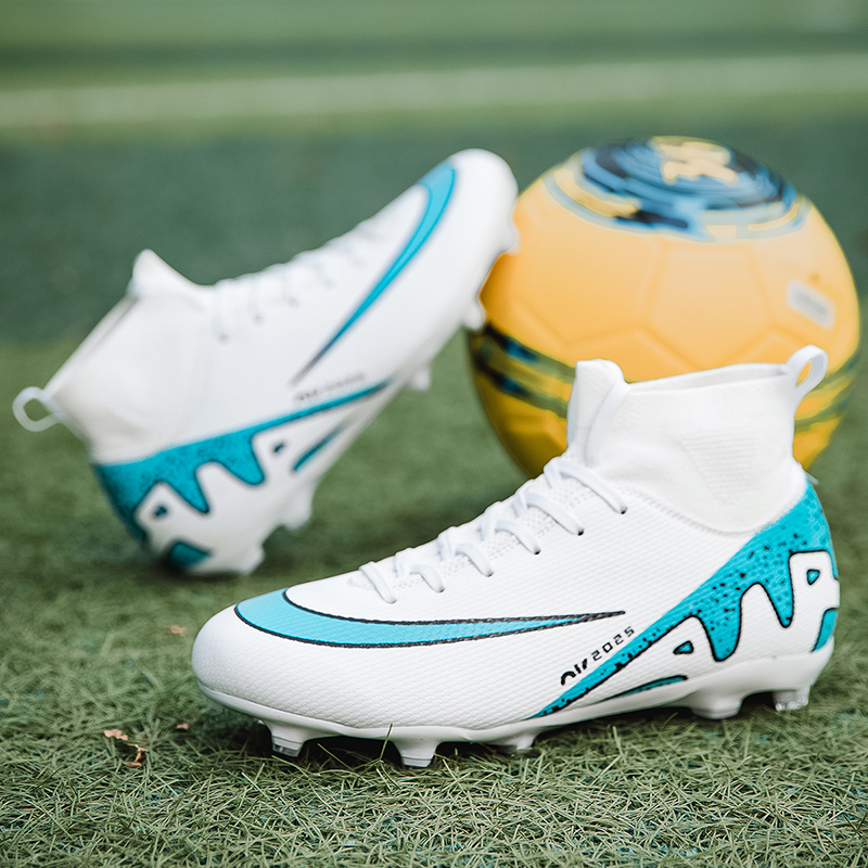 2025, neue Herren- und Damen-Fußballschuhe, Schüler gebrochen Nagel lang Nagel Kunstrasen-Wettkampf- und Trainingssportschuhe: Weiß / 39