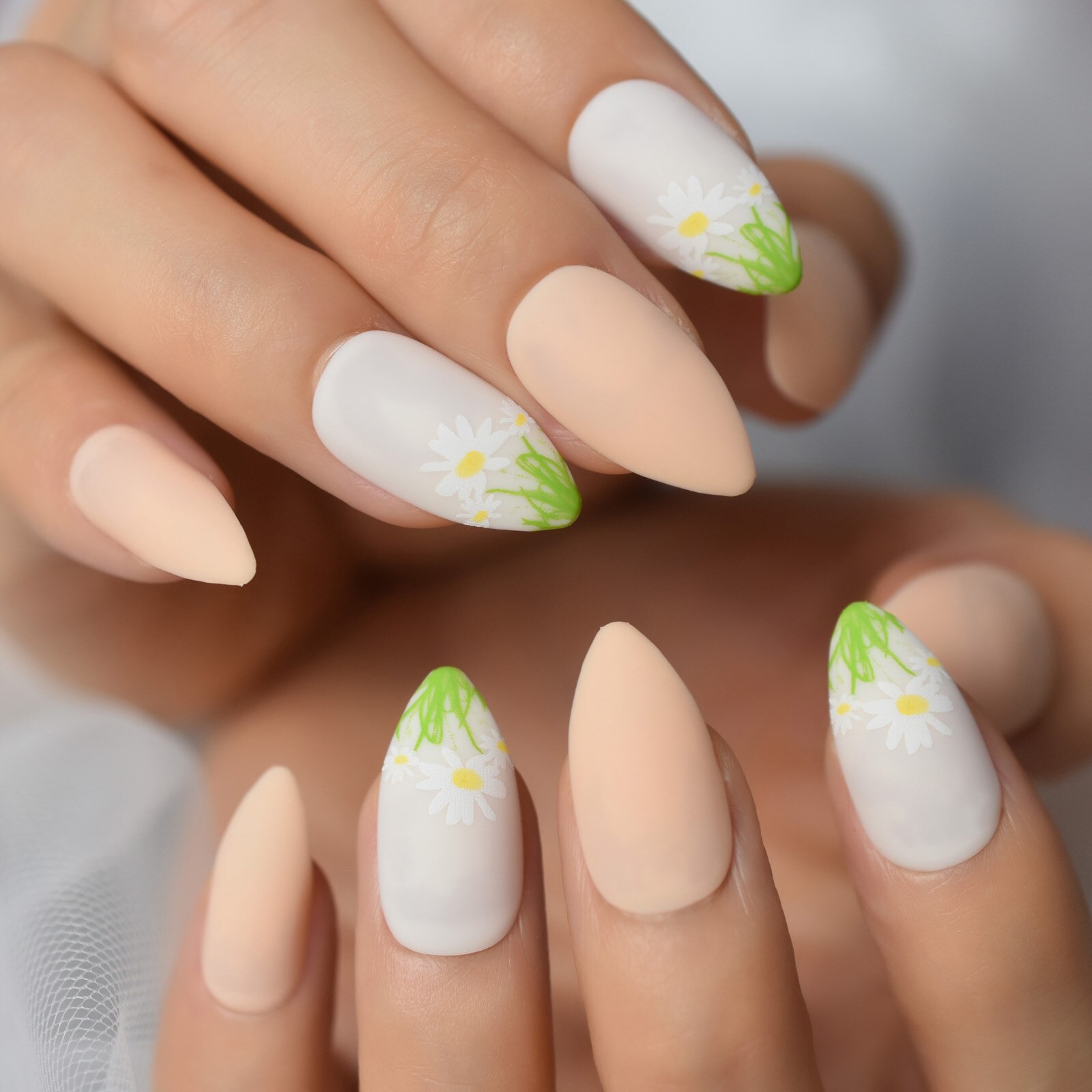 Faux ongles en forme de pâquerettes, à pression mixte, couverture complète, en amande moyenne, joli, mignon, acrylique, motifs originaux, fournitures, 28 pièces