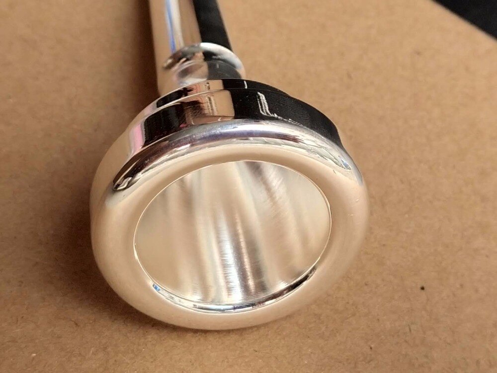 Euphonium mouthpieces, Flat 4 key tuba on the mout... Grandado