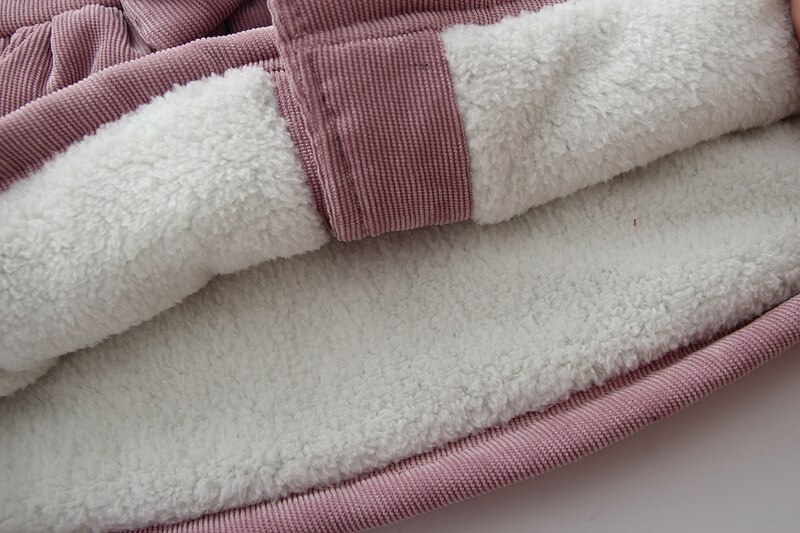 Capretti svegli Del bambino Del bambino Della Ragazza arco Manica Lunga del Cappotto di colore Solido di Inverno Caldo Ispessisce Velluto A Coste con Cappuccio Outwear Giacca per il ottavino ragazze