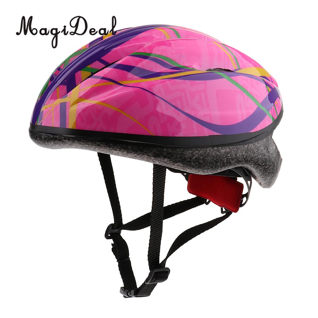 Équipement de protection de sport de casque réglable d'enfants pour la planche à roulettes de vélo de vélo de rouleau et d'autres activités extérieures