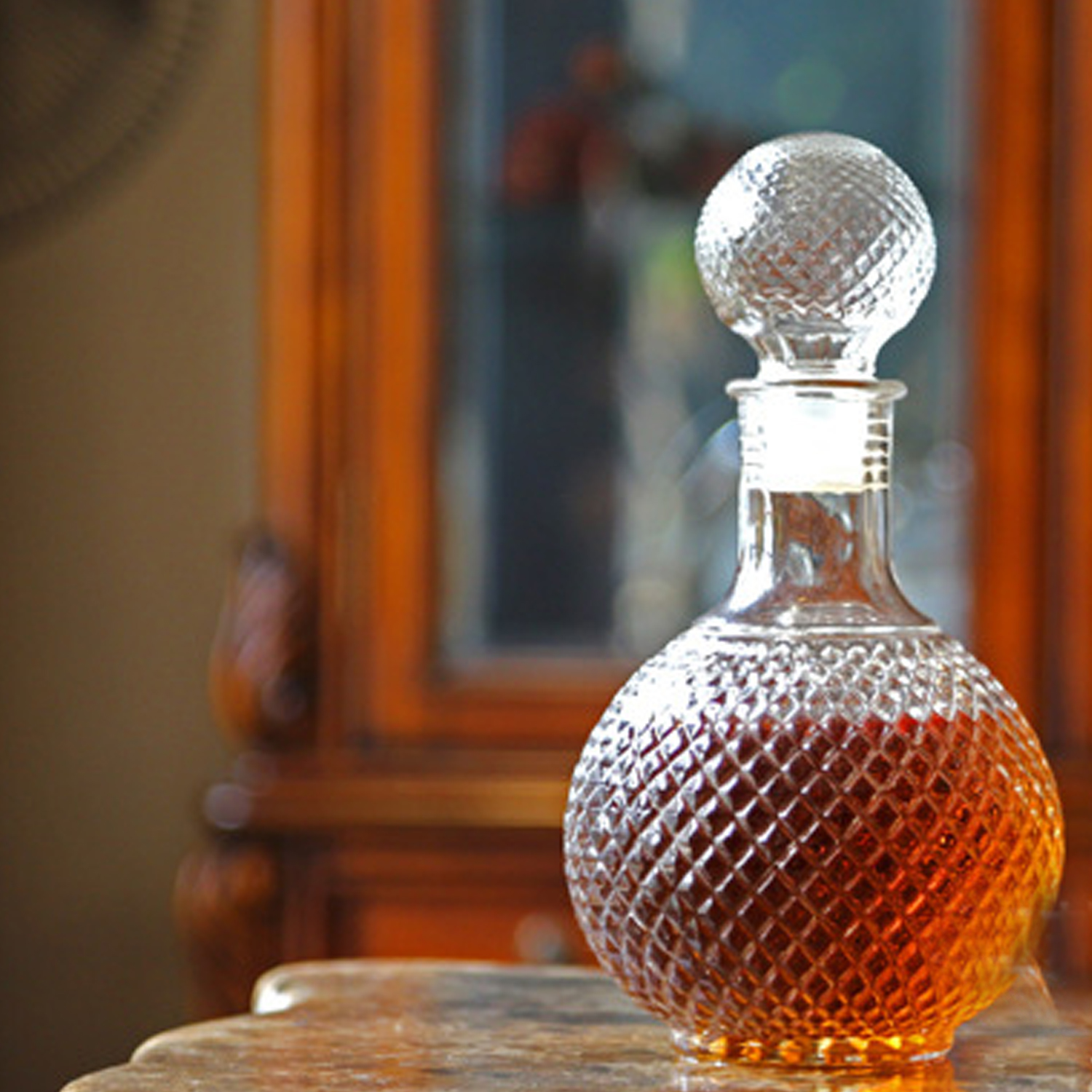 Behogar hembar 1000ml rund boll form whisky vin öl vatten dricksglas flaska karaff med lock propp barware verktyg