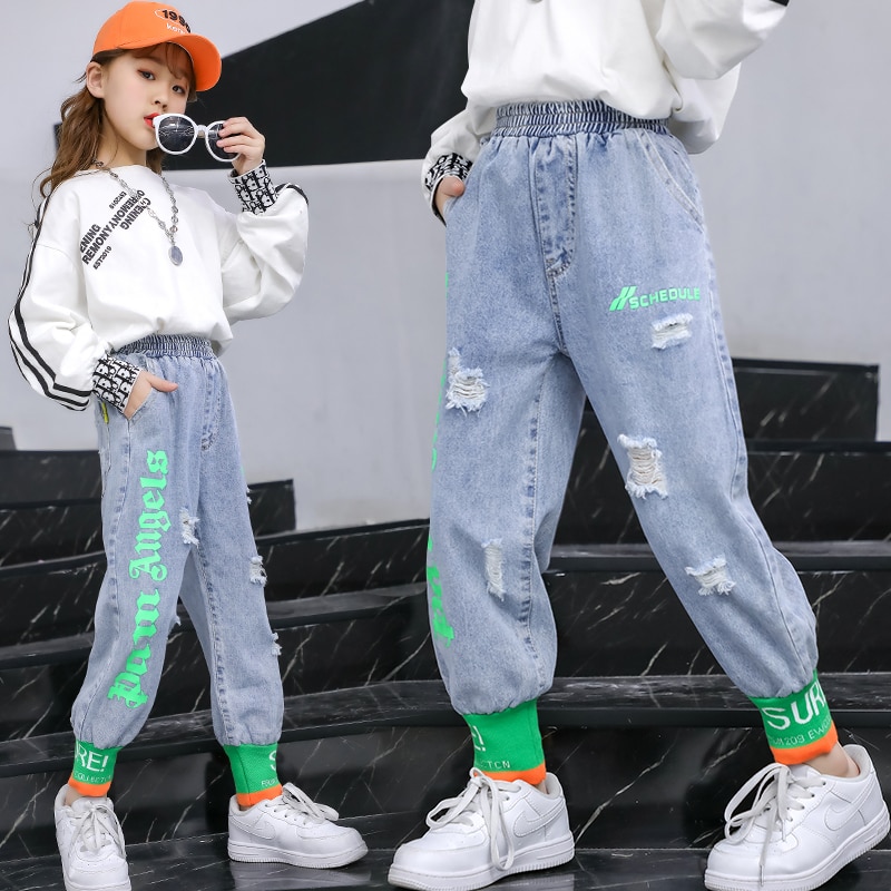 Barn jeans tjejer byxor rivna denim harem byxor hål gröna bokstäver träningsbyxor barn jeans 7 8 9 10 11 12 år tjejer