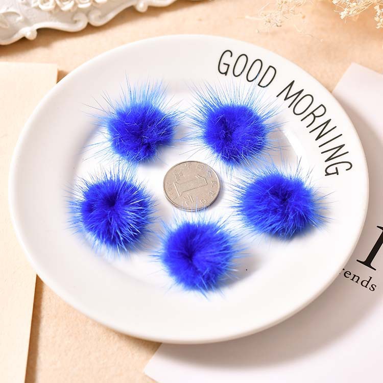 Pendientes de tuerca de bola de pompón de piel de visón suave para mujer, joyería de dulce coreana Furling, accesorios de para niñas