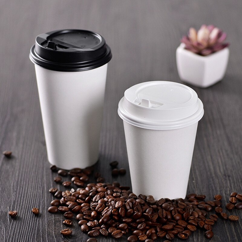 50 stuks dikke witte papieren wegwerpbekers voor koffie, 250ml kleine bekers voor sap, water en drank, met deksels en bruine mouwen