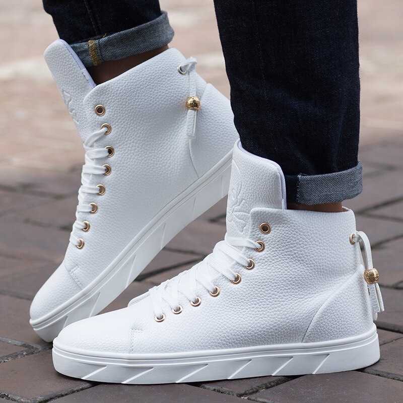 Vita skateboardskor för män högtopp läder lägenheter skor street sport sneakers man hip hop promenadskor chaussure homme