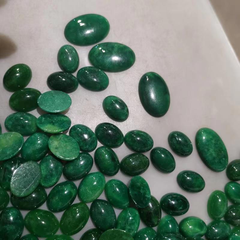 1 pz/lotto pietra naturale verde giada ovale pietra preziosa intarsiato pendenti bracciali e altri accessori gioielli gemme nude all&#39;ingrosso fai da te