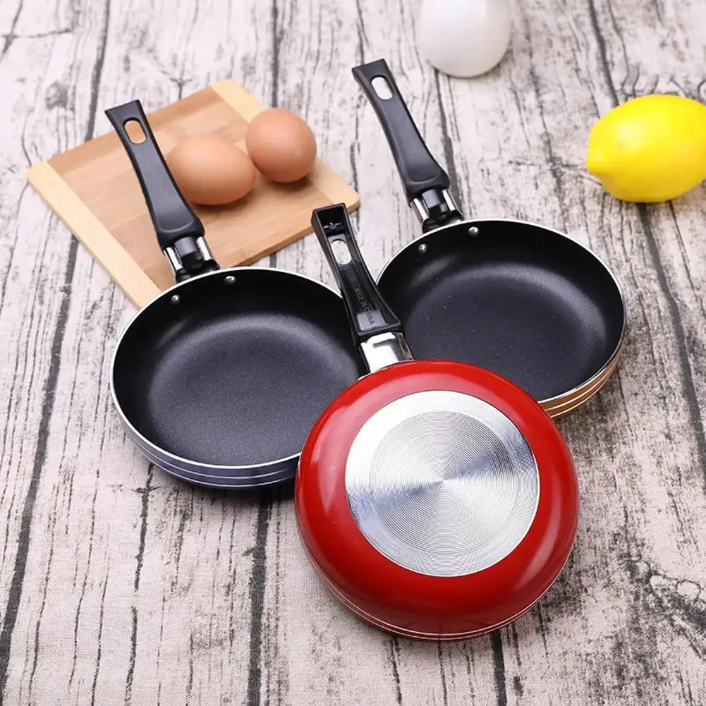 12.5 Cm Mini Koekenpan Non-stick Stalen Koekenpan Pot Steelpan Willekeurige Kleur Voor Kookgerei Keuken Kookgerei