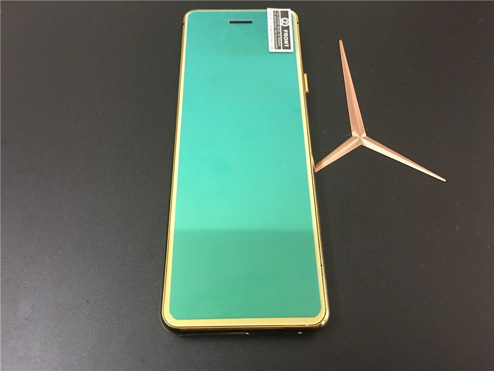 Super Mini Ulcool V99 Mobiel Ultradunne Card Metalen Body Bluetooth 2.0 Dialer Anti-Verloren Fm MP3 Dual Sim-kaart mini Mobiele Telefoon: ULCOOL V99 / Goud