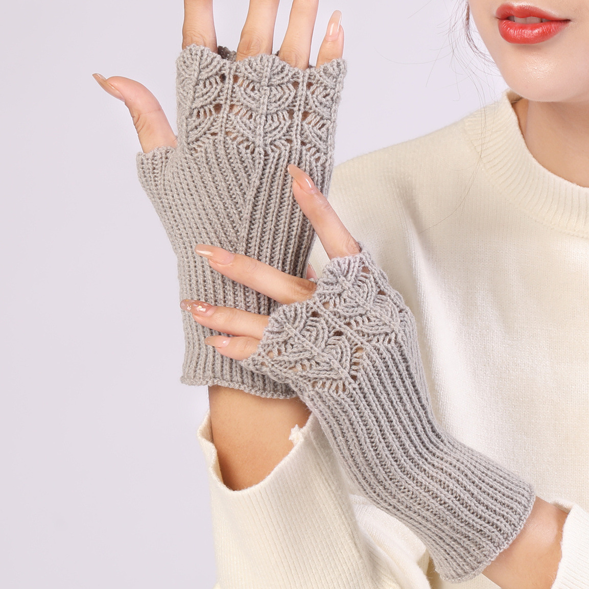 Korean Wool Gloves Autumn Winter Female Student Versatile Knitted Warm Half Finger Open Finger Gloves: Light Gray