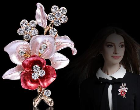 Big Pink Crystal Flower Brooch Rhinestone Pin Romantic Wedding Bride Bridesmaid Large Brooches For Woman Jewelry: Gold-color