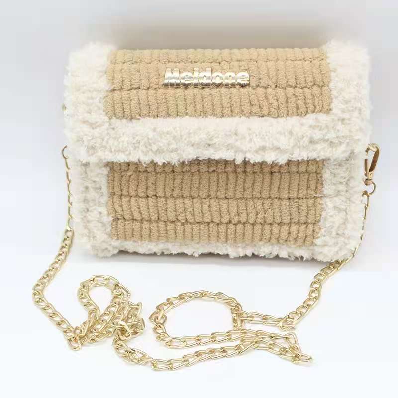 Handmade bag knitting material crochet homemade icicle wool velvet bag handmade ladies shoulder bag: Khaki