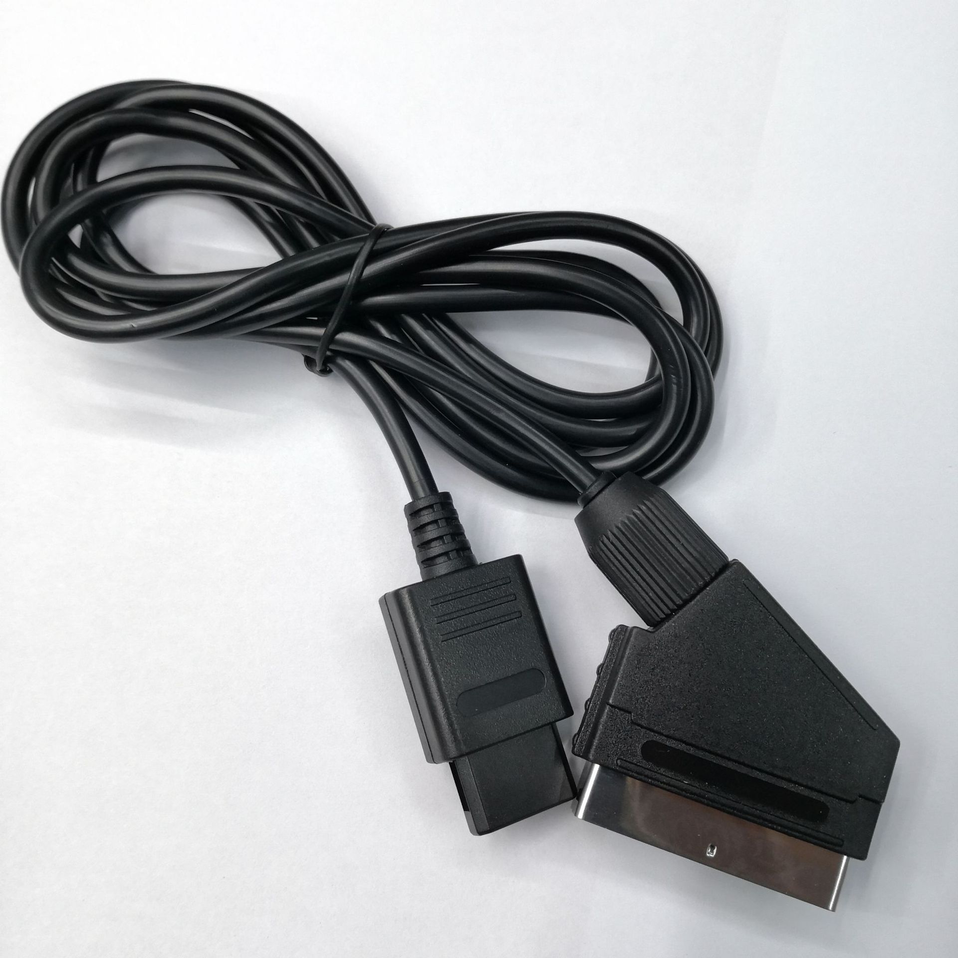 Câble DIN 8 Broches Vers Péritel (SCART) 1,8 M - Pour Consoles De Jeu Rétro - Audio/vidéo RVB - Console à TV