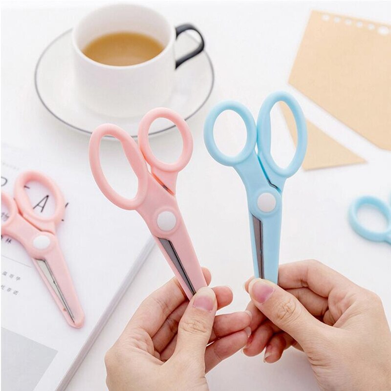 1 pc handgemaakte plastic beschermscharen voor kinderen, diy album, kantschaar, kaartfoto, patroonschaar, cartoons kantschaar