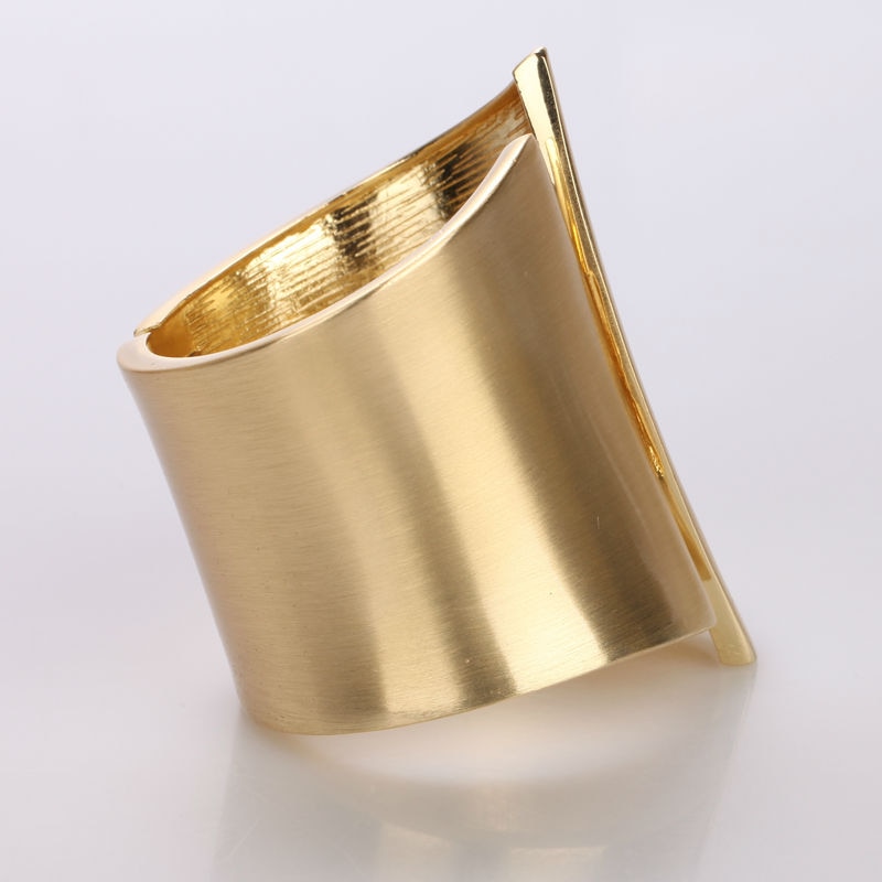 Goud Kleur Galvaniseren Grote Vrouwen Bangles Europese Top Onregelmatige Geometrie Pulseira Feminina