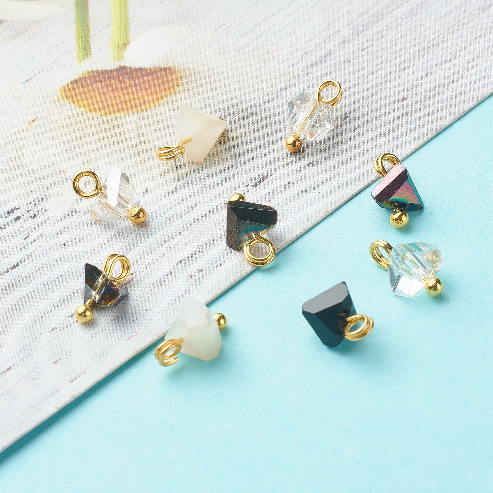 100 Uds. Amuletos de cristal triangulares electrochapados con alfileres de cabeza de bola de latón para fabricación de joyas, accesorios para collar y pulsera, 8x6x4,5mm